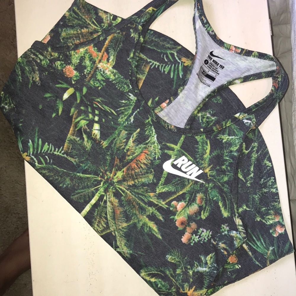Athletic tank top